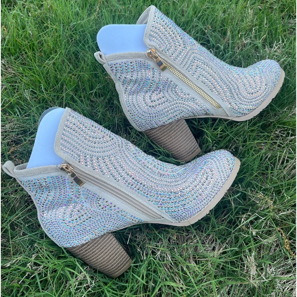 NWT bling bling booties - Picture 2 of 9